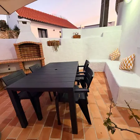 Casa Figueiras Holiday home *